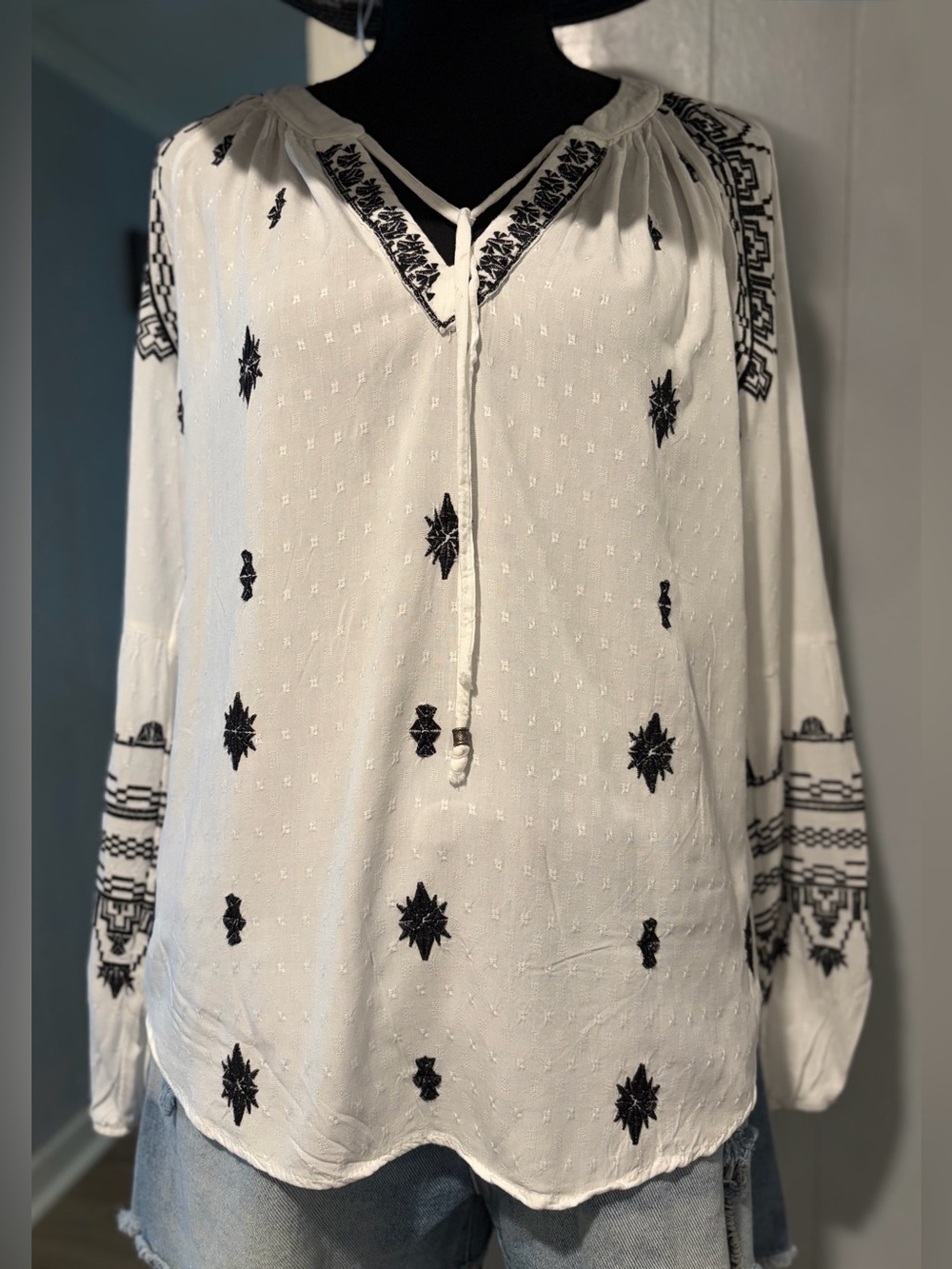 Knox Rose Women's Long Sleeve White Black Embroidered Boho V Neck Shirt Sz M